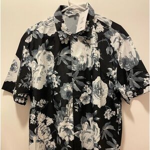 Fashion Nova MEDIUM Men’s black, grey and white button front shirt.